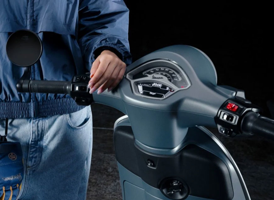 Vespa Officina08 Gallery1